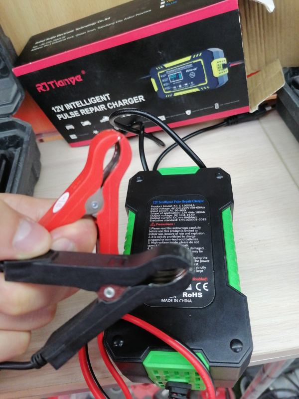 Авто аксессуар Автомобильное зарядное устройство RJ 12V