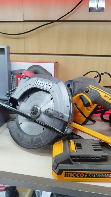 Циркулярная пила Ingco CSLI1402
