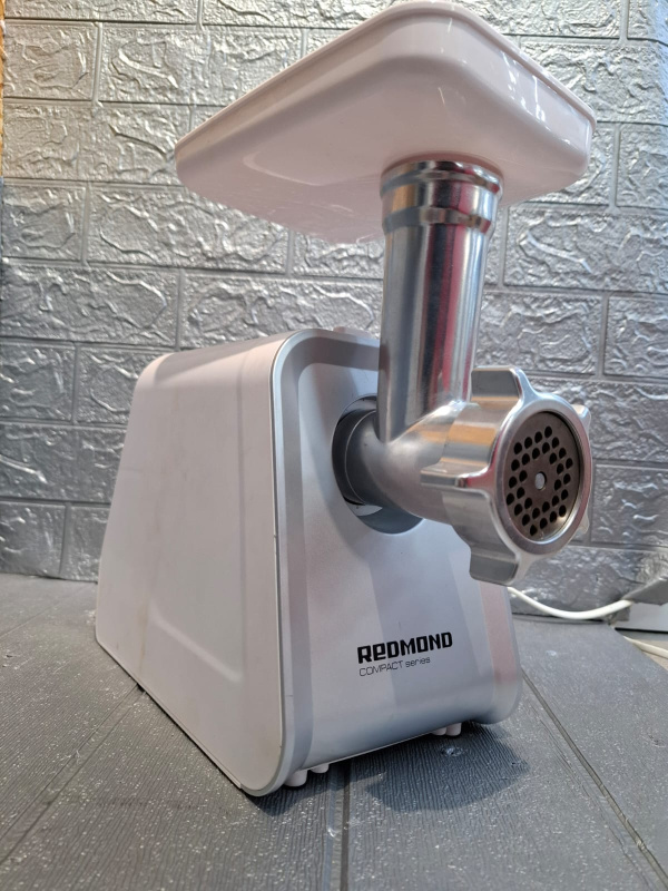 Мясорубка Redmond RMG-1216
