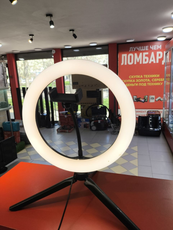 Кольцевая лампа  1