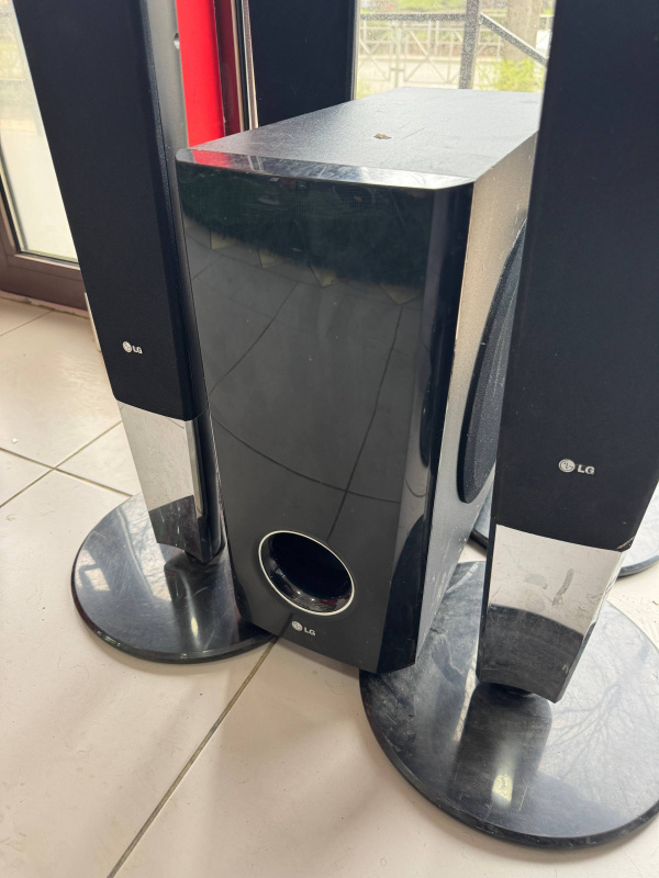 Домашний кинотеатр LG 1