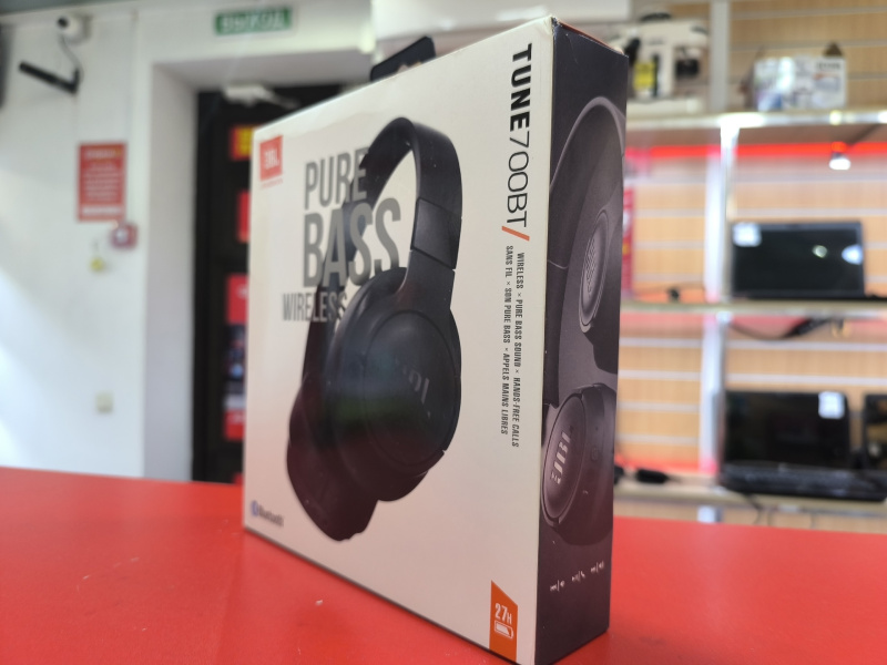 Наушники JBL 700BT