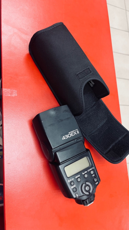 Накамерная фотовспышка Canon Speedlite 430EX II