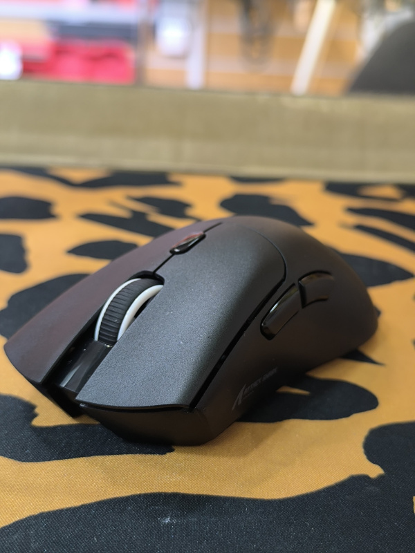 Мышь ATTACKER shark r1