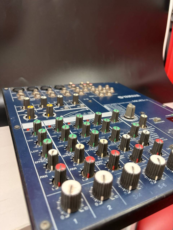 Музыкальный центр Yamaha MG82cx