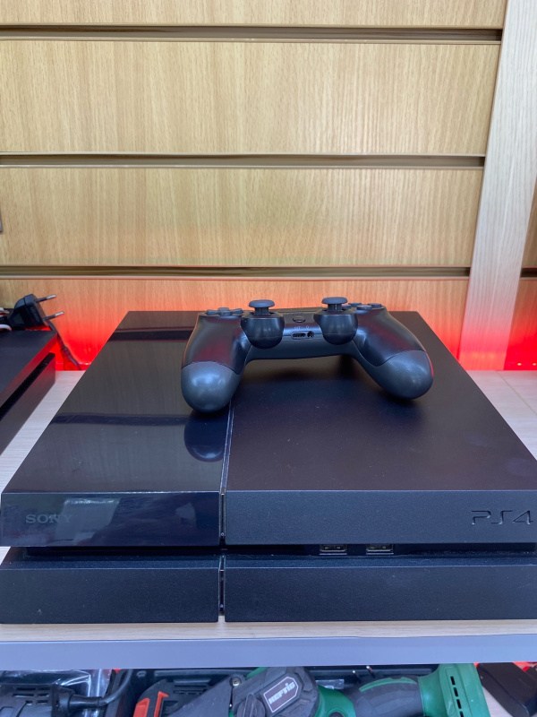 Игровая приставка PlayStation 4 fat 500gb
