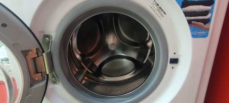 Стиральная машина Indesit ewsb 5085 bk cis