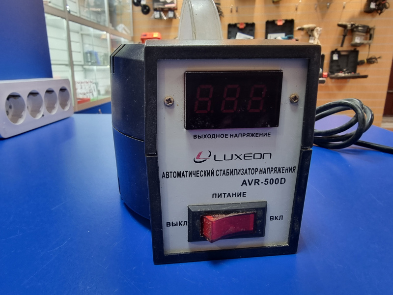 Стабилизатор напряжения АВТОМАТИЧЕСКИЙ СТАБИЛИЗАТОР НАПРЯЖЕНИЯ Luxeon AVR 500D