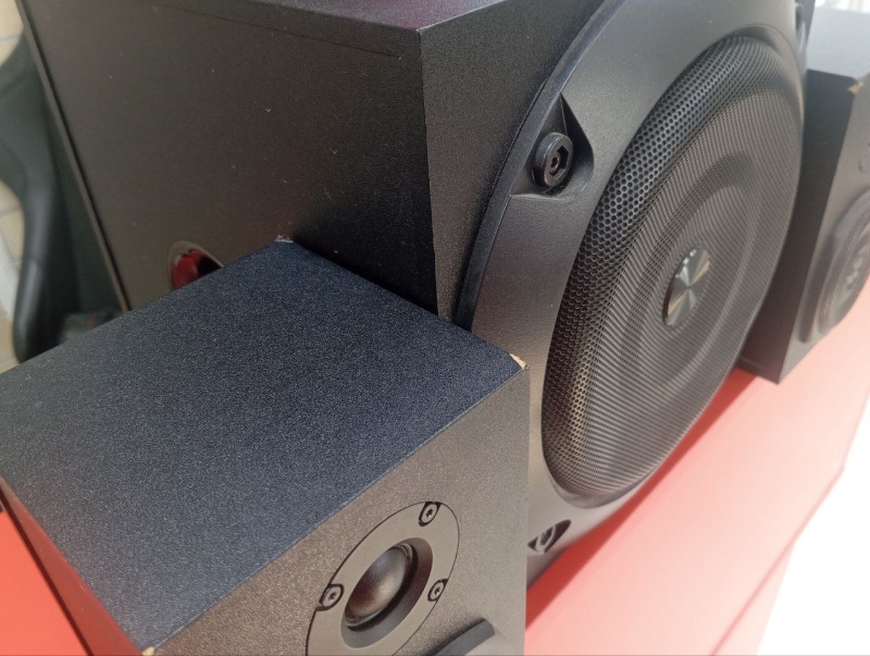 Музыкальный центр TVlogic Thonet * Vander Dass