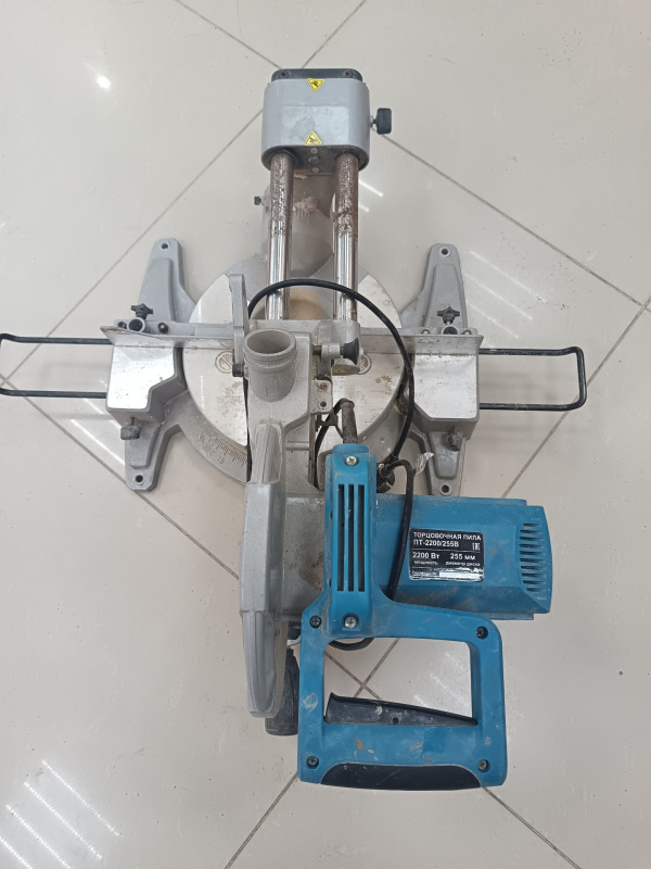 Торцовочная пила Workmaster ПТ-2200/255В