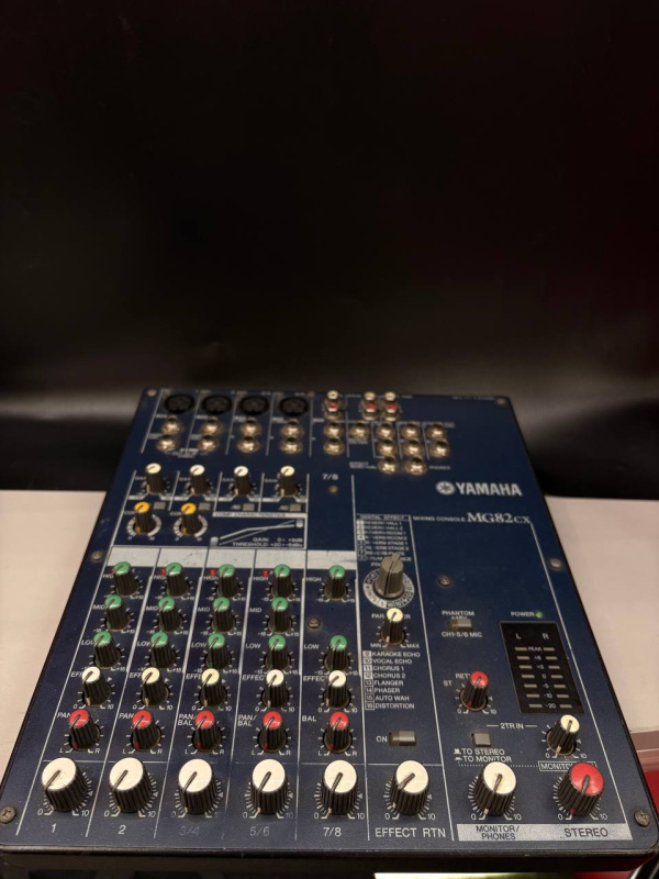 Музыкальный центр Yamaha MG82cx