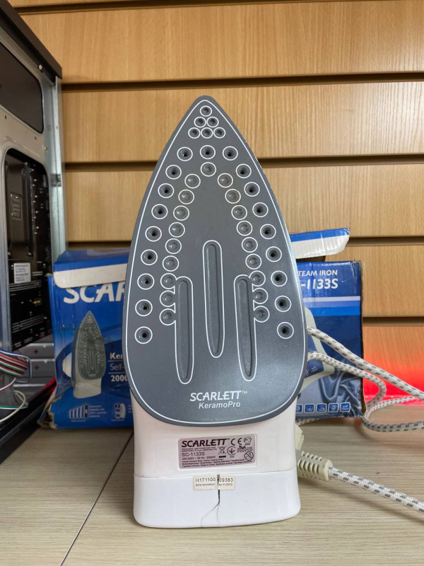 Утюг Scarlett SC-1133S