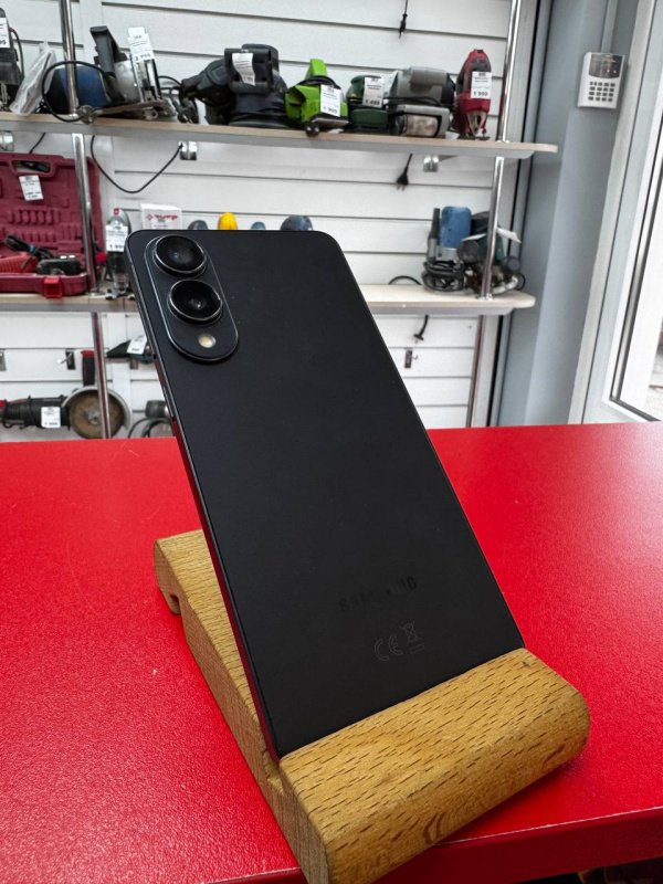 Мобильный телефон Samsung Galaxy S25