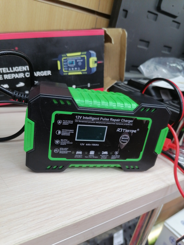 Авто аксессуар Автомобильное зарядное устройство RJ 12V