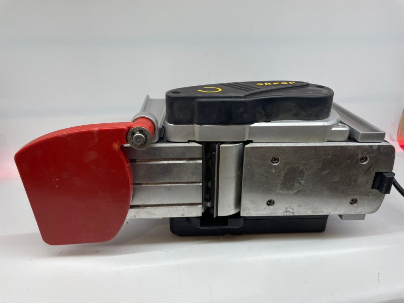 Электрорубанок Энкор РЭ-780/82