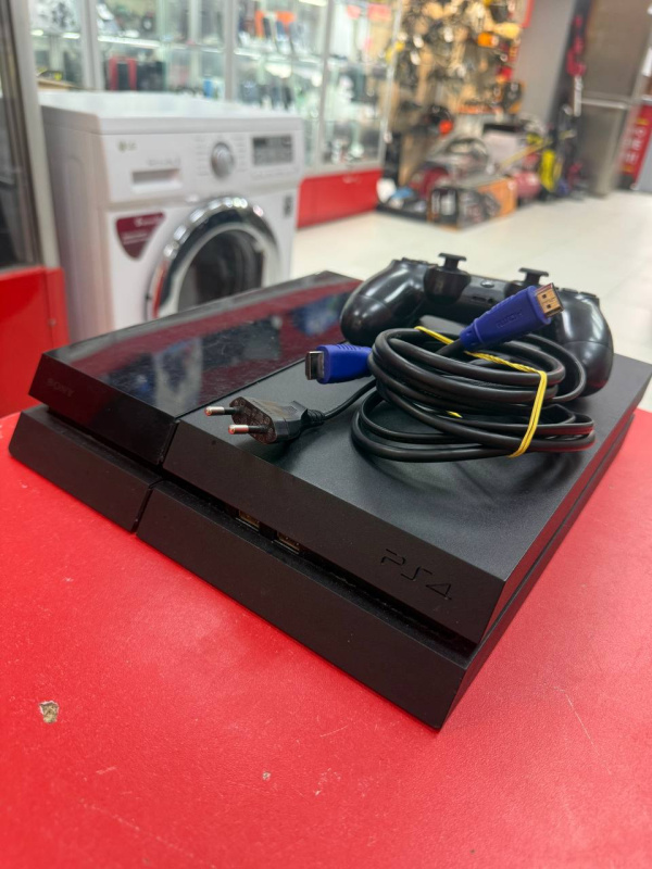 Игровая приставка Sony PS4
