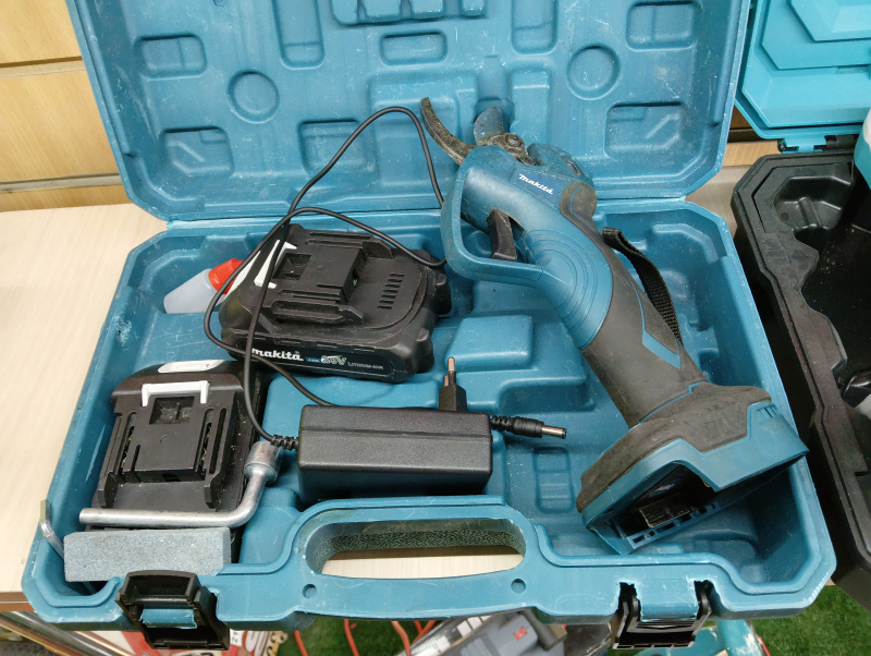 Сабельная пила Makita Секатор