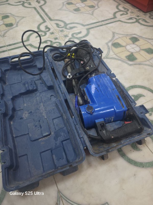 Отбойный молоток Зубр ЗМ-40-1700К