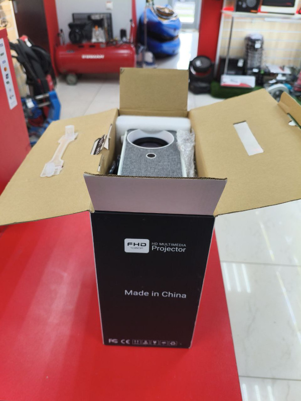 Проектор Native 1080p LED FULL HD