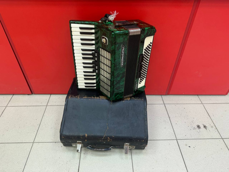 Аккардеон Weltmeister  Stella