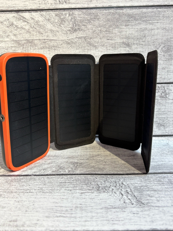 Внешний аккумулятор  Solar Charger hi-s026 20 000 mAh